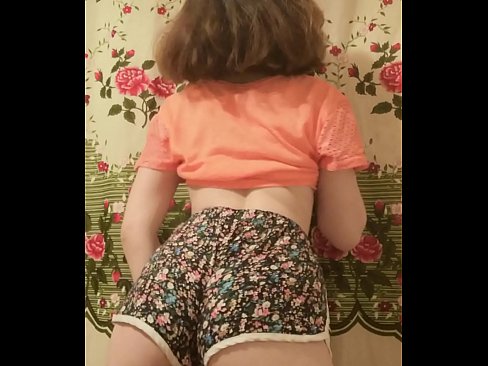 ❤️ Jeune fille sexy se déshabillant devant la caméra. ❤️ Vidéo de baise at us ❌