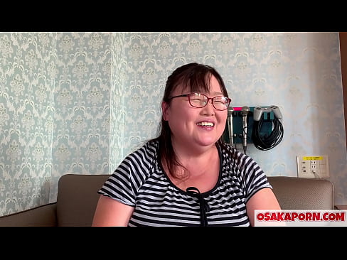 ❤️ Une grosse maman japonaise montre ses énormes seins et profite d'un sex toy. Une maman asiatique de 51 ans parle de son expérience sexuelle. Yukiko 1 OSAKAPORN grosse milf ❤️ Vidéo de baise at us ❌